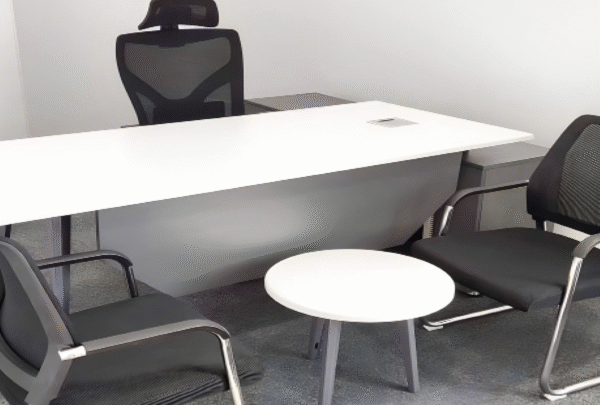 Desk with a distinctive design made of MDF wood and acrylic veneer, starting from a size of 160 cm.