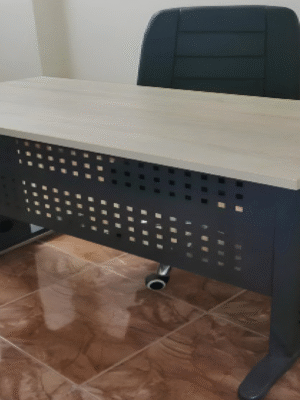 Desk with a distinctive design made of MDF wood and acrylic veneer, starting from a size of 100 cm.