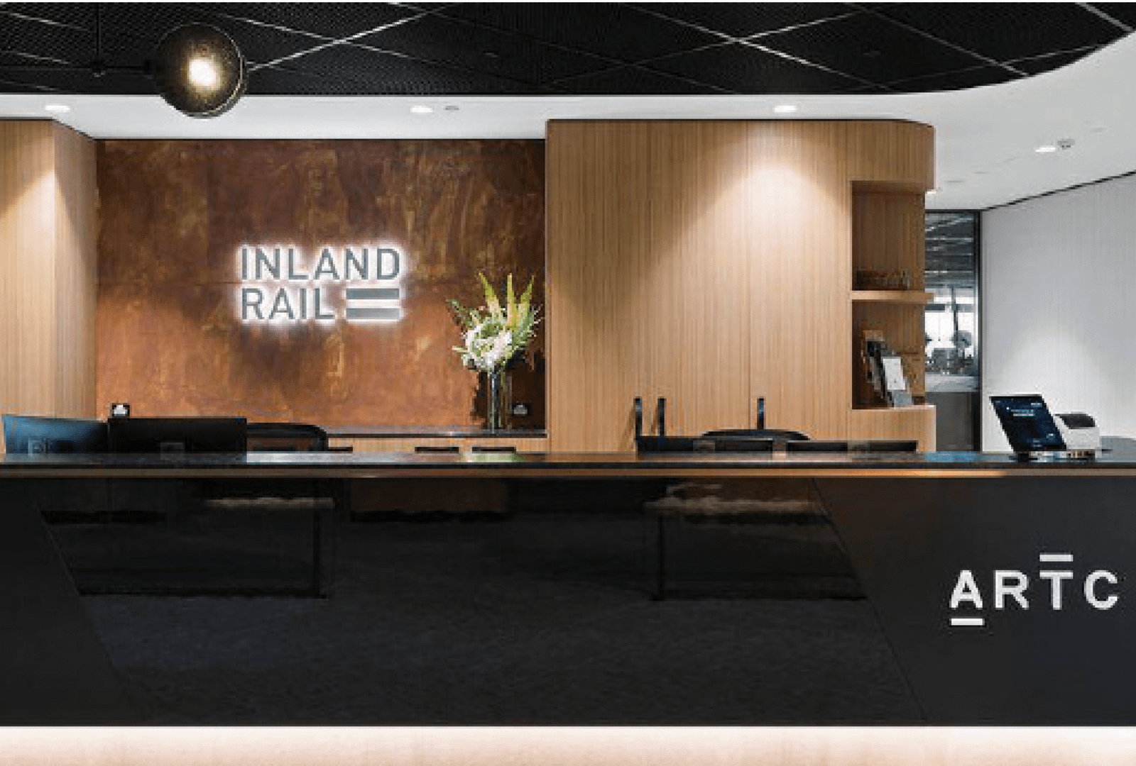 Reception desk starting from a size of 2 meters,